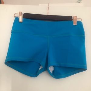 FLEO workout shorts
